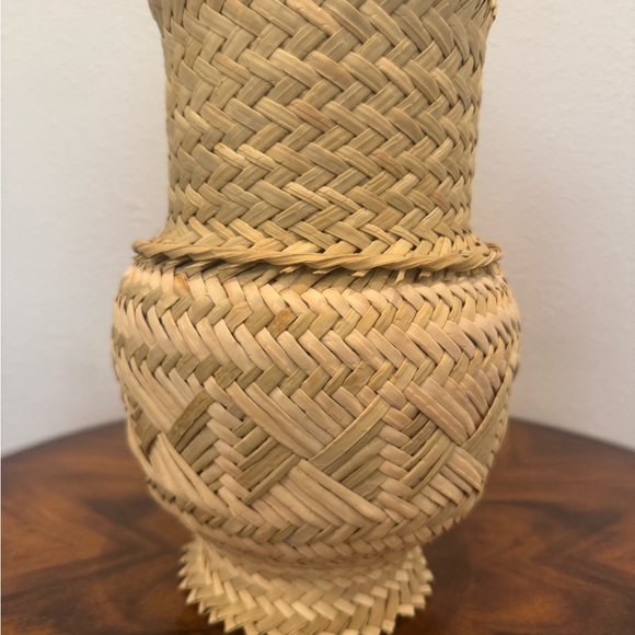 Handwoven Tarahumara Indian Natural Basket Vase 12” - Picture 2 of 8